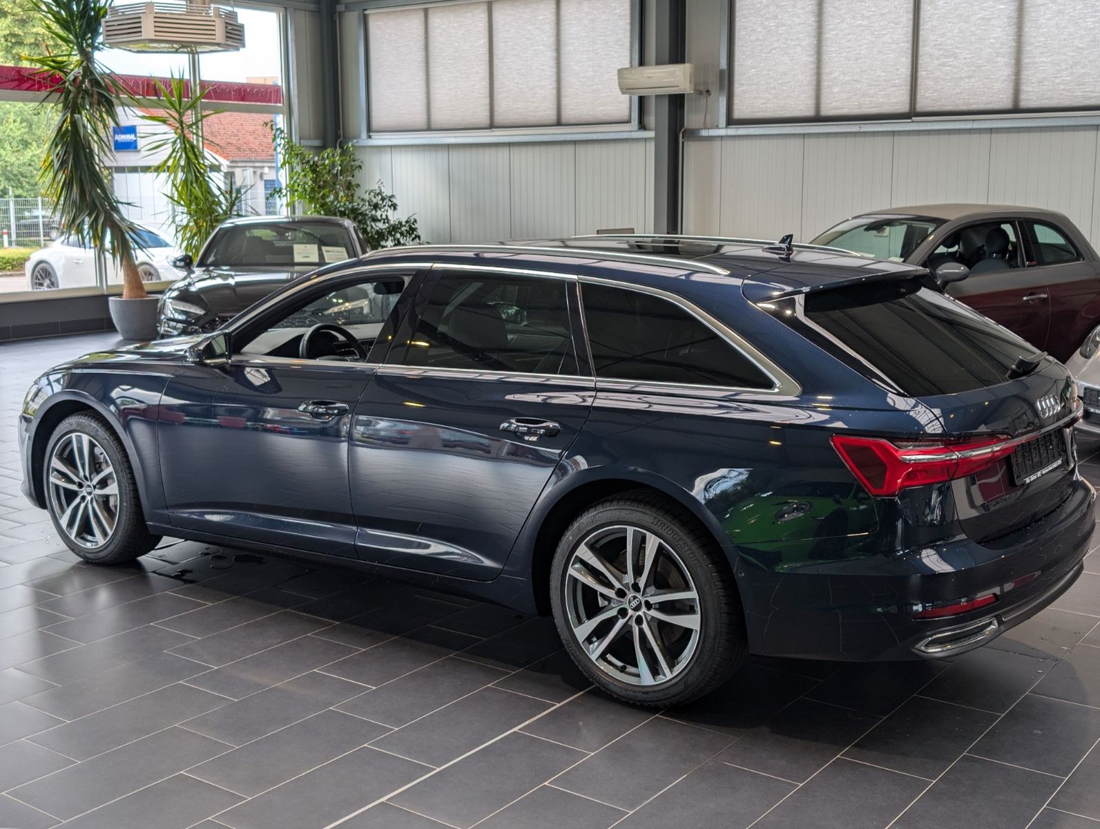 Audi A6 Avant 55 TFSI quattro S tronic sport 8-fach foto 2