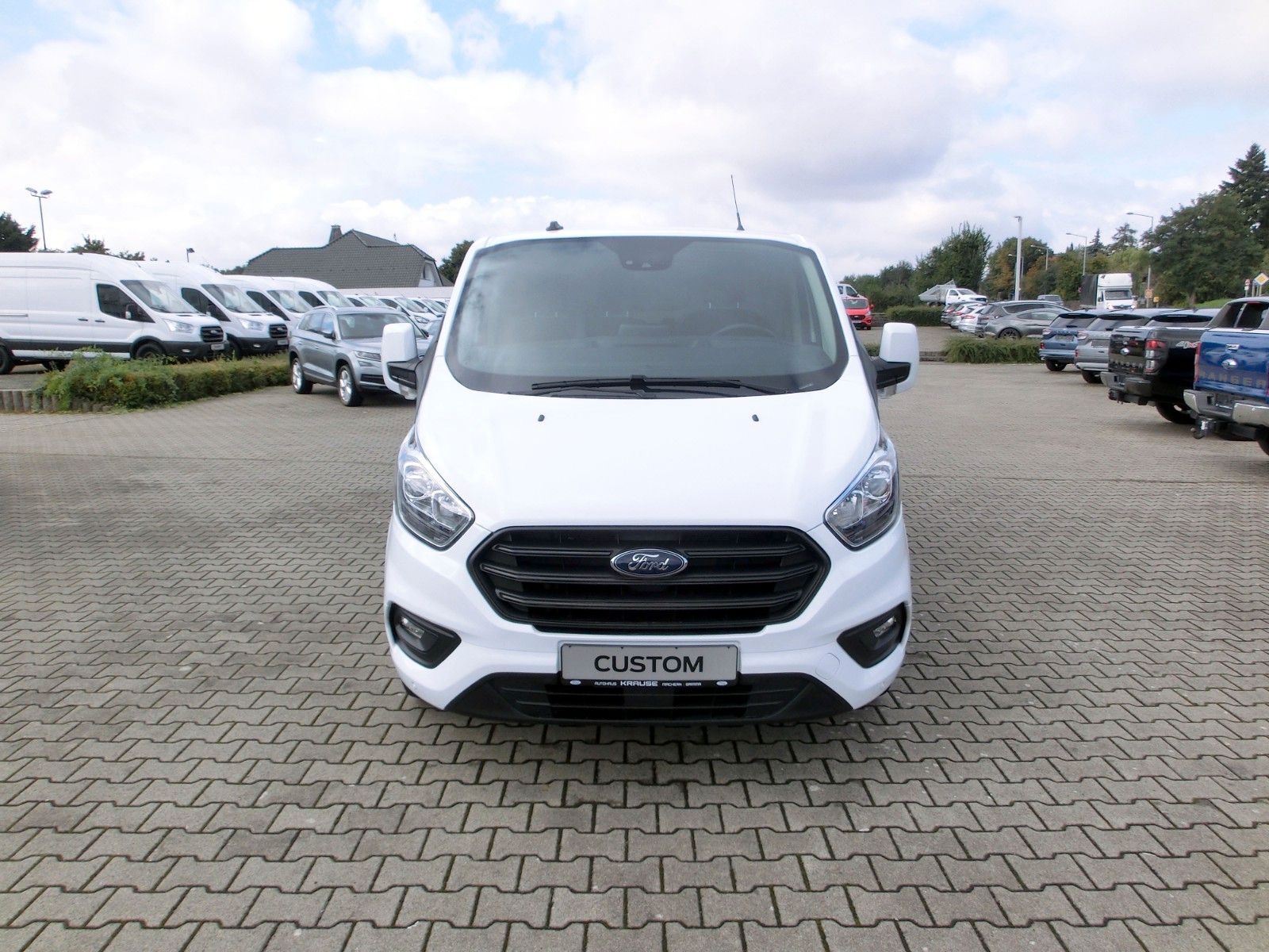 Fahrzeugabbildung Ford Transit Custom Kasten 320 L2 Trend