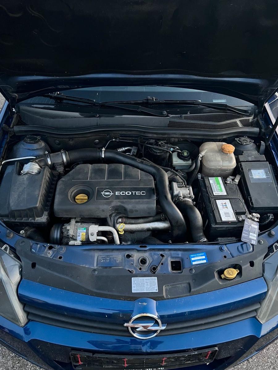 Opel Astra 2005 — photo 10