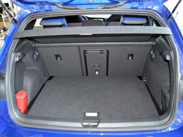 Volkswagen Golf VIII R 2,0 TSI DSG 4M. Performance NAVI PAN, миниатюра 10