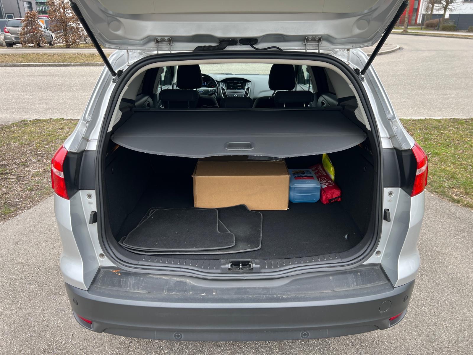 Ford Focus 2015 — photo 9