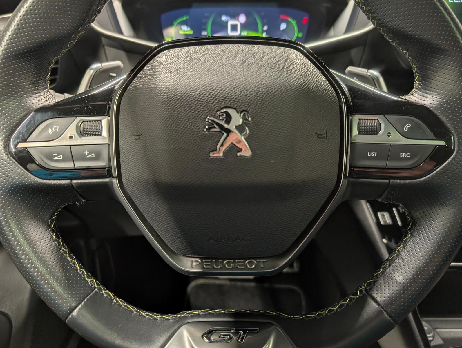 Peugeot 2008 GT LED/Navi/Focal/Pano/AHK/SHZ/Kam/ACC/18LM
