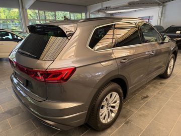 Volkswagen Touareg - 4