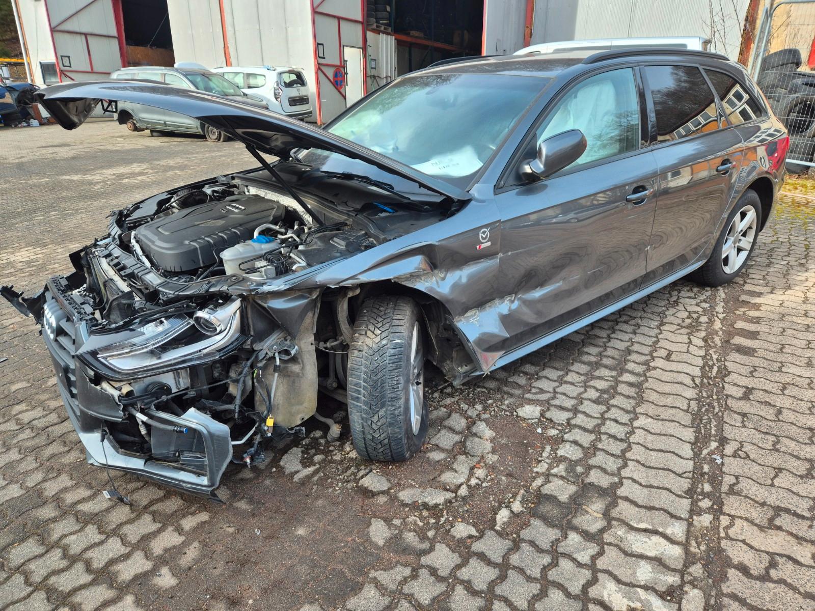 Audi A4 Avant S line Sportpaket / plus