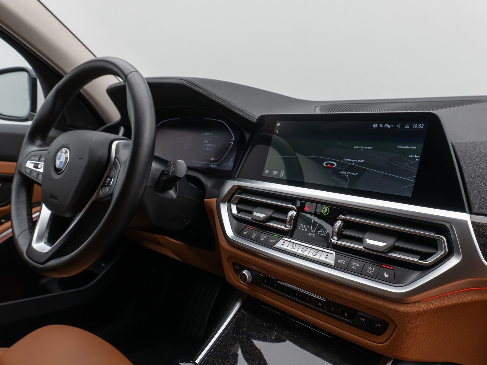 Fahrzeugabbildung BMW 320d  Luxury Line DAB HiFi PDC LED Alarm Sport