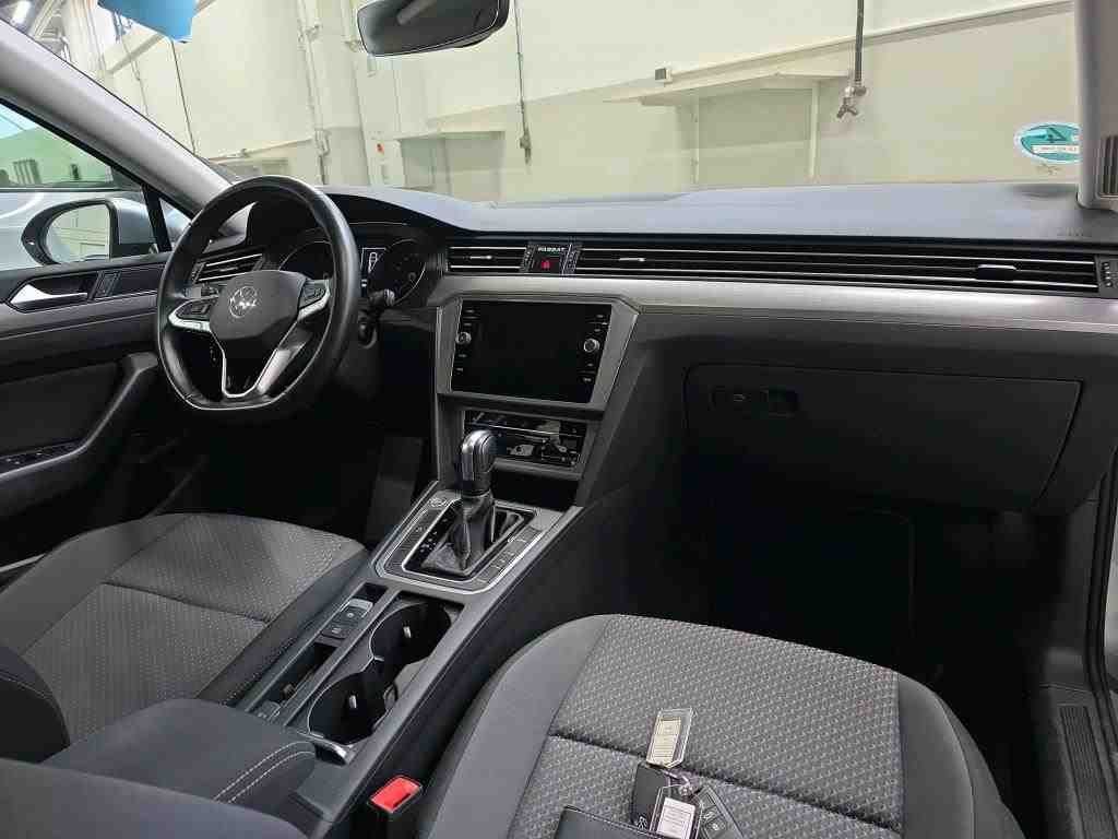 Volkswagen Passat Variant - Bild 7
