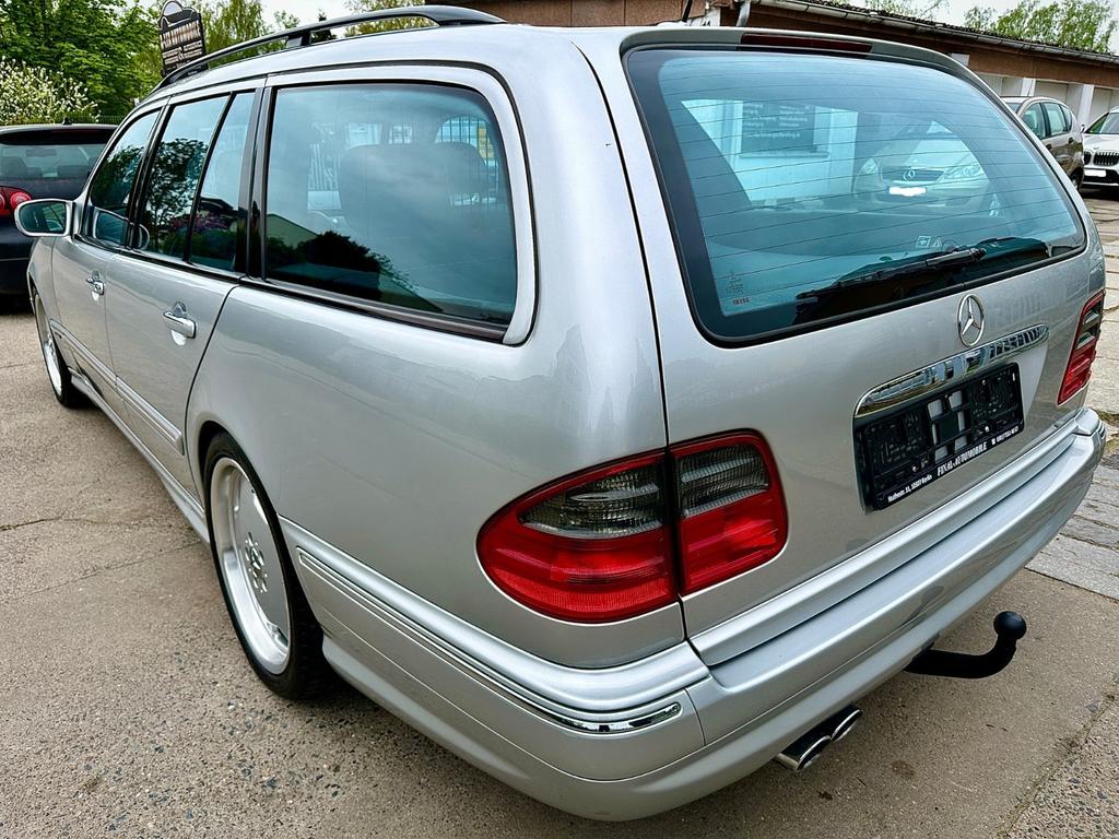 Mercedes-Benz E 55 AMG