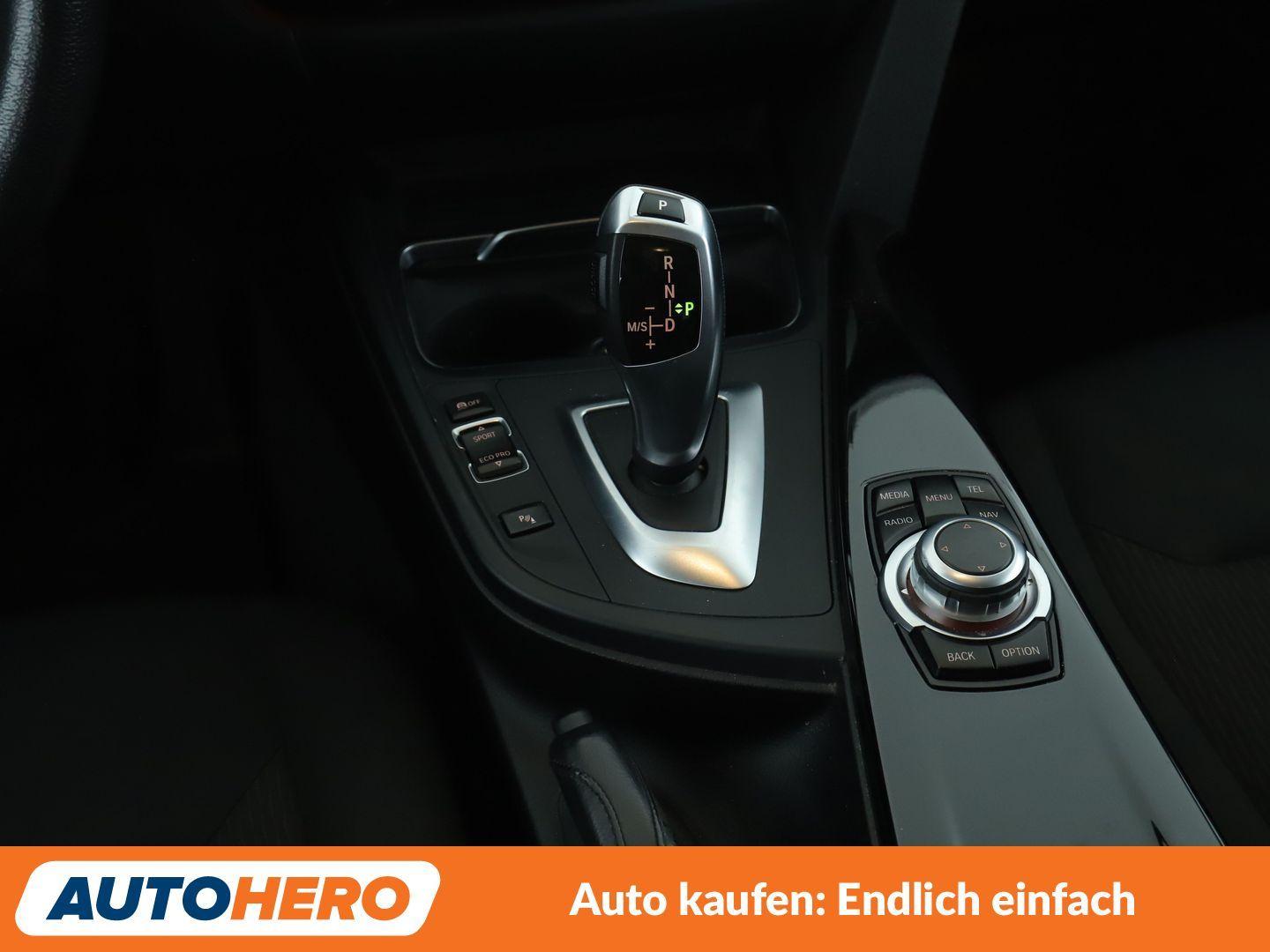 BMW 320d Advantage Aut.*NAVI*LED*TEMPO*PDC*SHZ*