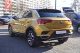 Volkswagen T-Roc 1.5 TSI Active DSG ACC Standheizung LED - gebrauchte SUV & Geländewagen