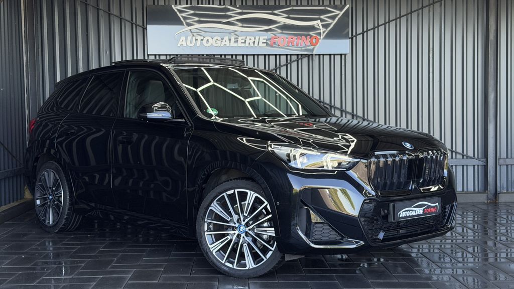 Image of BMW iX1