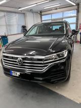 Volkswagen Touareg 3.0 V6 TDI 170kW 4MOTION Tiptronic - - VW Touareg Gebrauchtwagen in Frankfurt