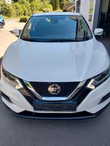Nissan Qashqai Shiro!! nur 5.500km!! - Nissan Qashqai Shiro mit Benzin-Antrieb