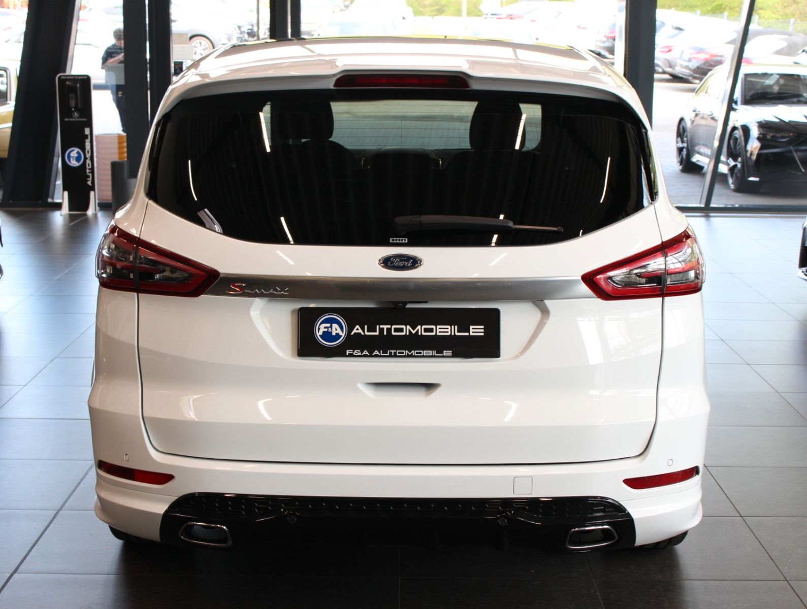 Fahrzeugabbildung Ford S-Max 2,0 ST-Line *PNRM*Kamera*AHK*19Zoll*1.Hand