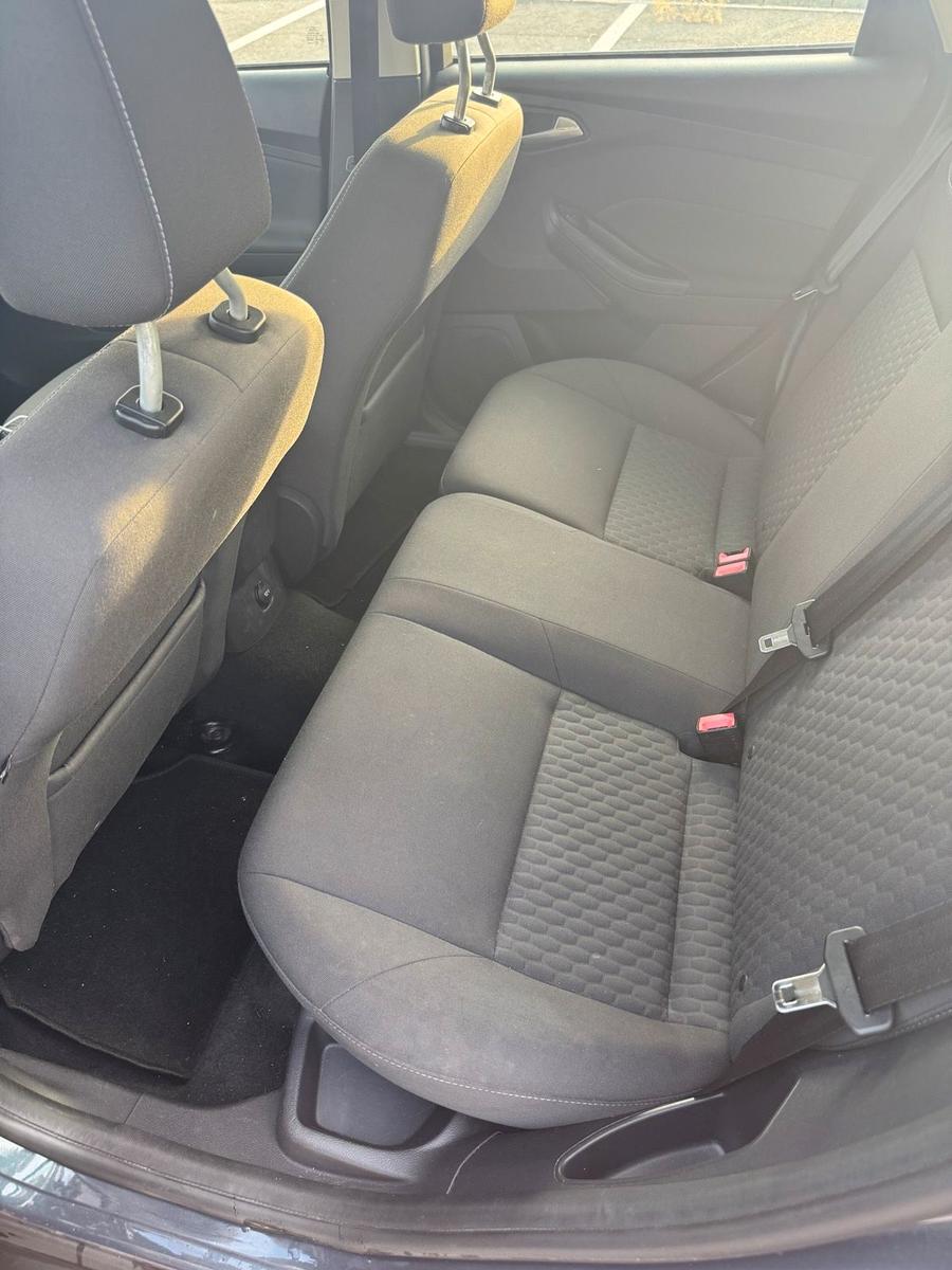 Ford Focus 2014 — photo 7