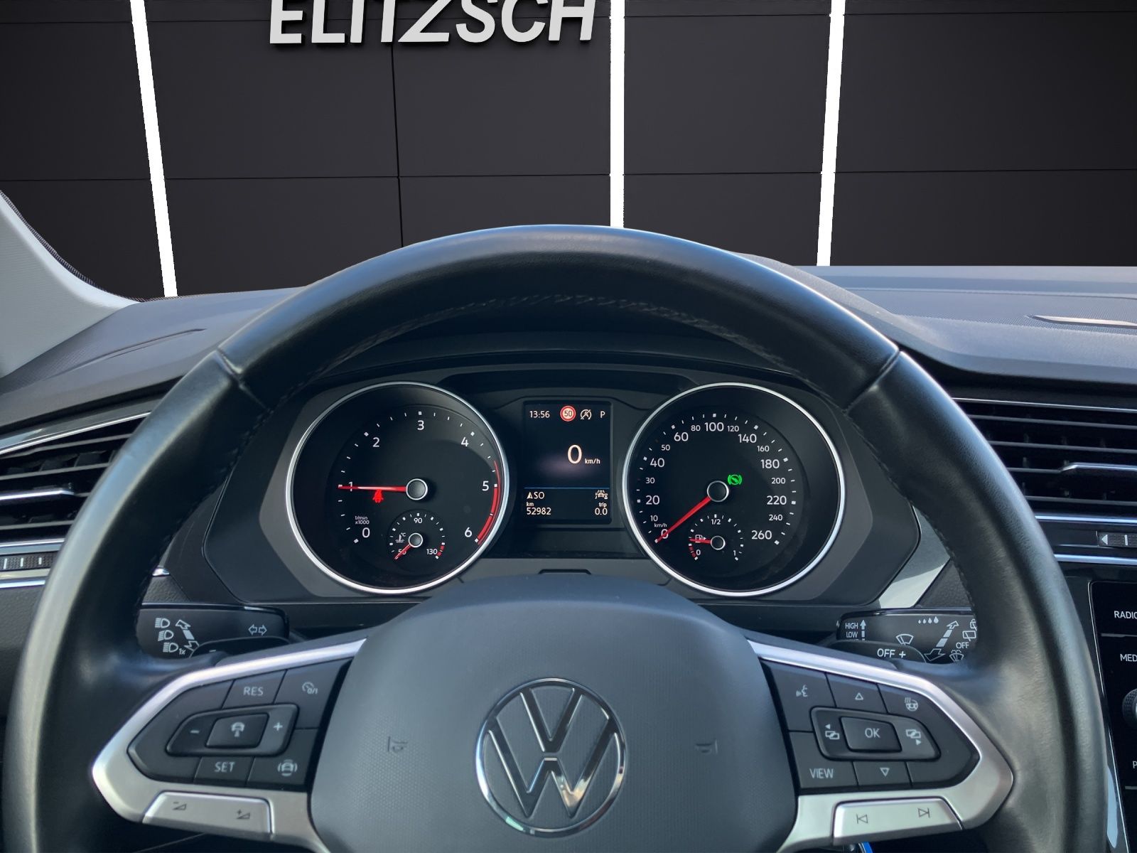 Fahrzeugabbildung Volkswagen Tiguan Life Sport TDI DSG LED ACC AHK SH Ambient