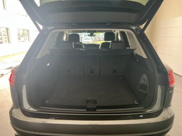 Volkswagen Touareg - 7