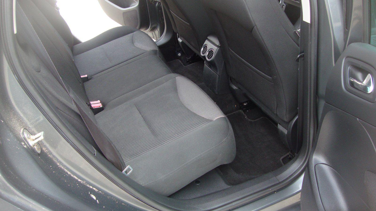 Peugeot 308 2011 — photo 10