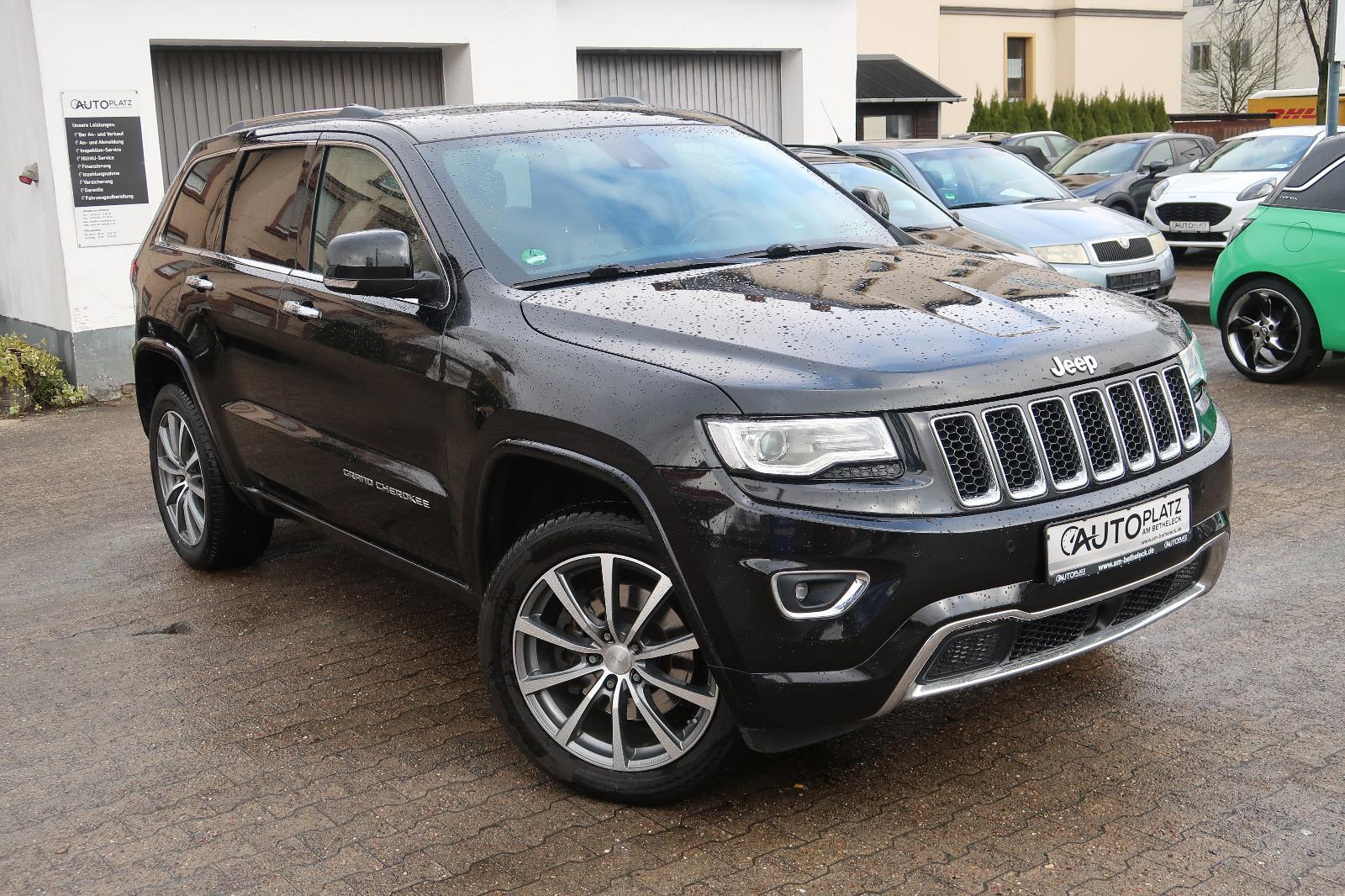 Jeep Grand Cherokee 3.0 CRD Overland *PANO *KAMERA