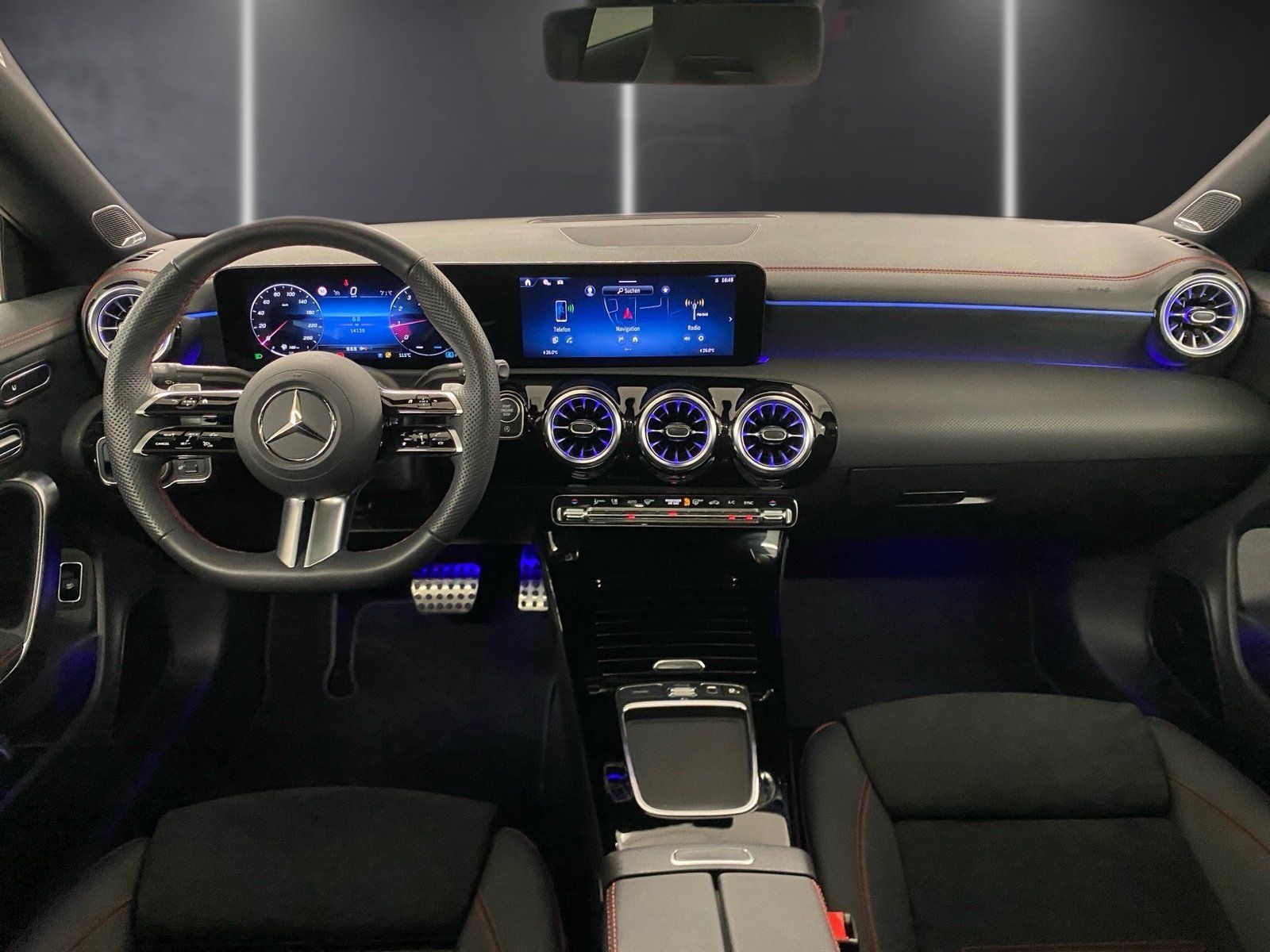 Fahrzeugabbildung Mercedes-Benz CLA 200 AMG*Pano*Burmester*Night*20"*Totwin*Memo