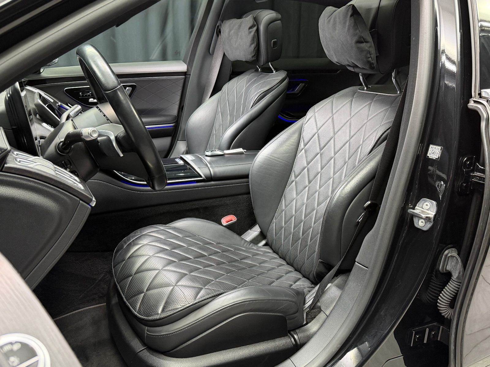 Fahrzeugabbildung Mercedes-Benz S 400 d Limousine L 4Matic|Burmester|MASSAGE|HuD
