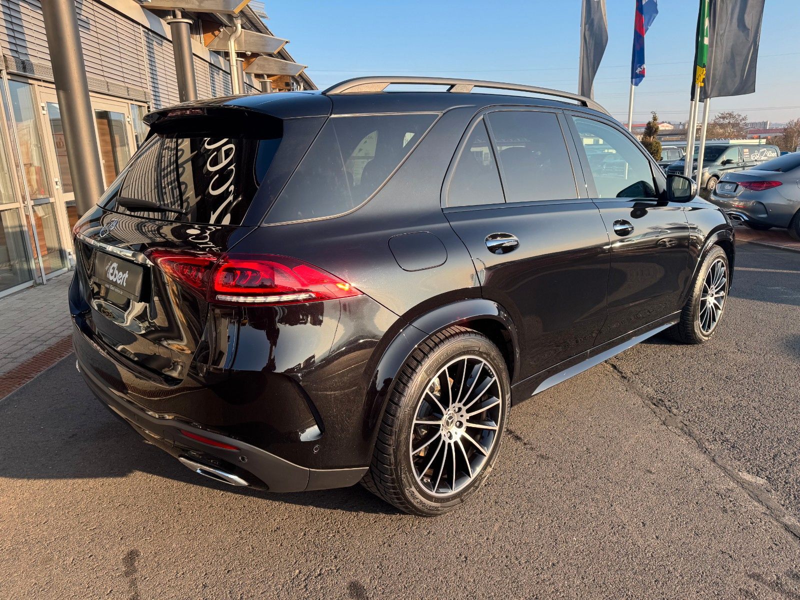 Fahrzeugabbildung Mercedes-Benz GLE 300 d AMG BURM+AHK+AIRM+PANO+MEMORY+21"