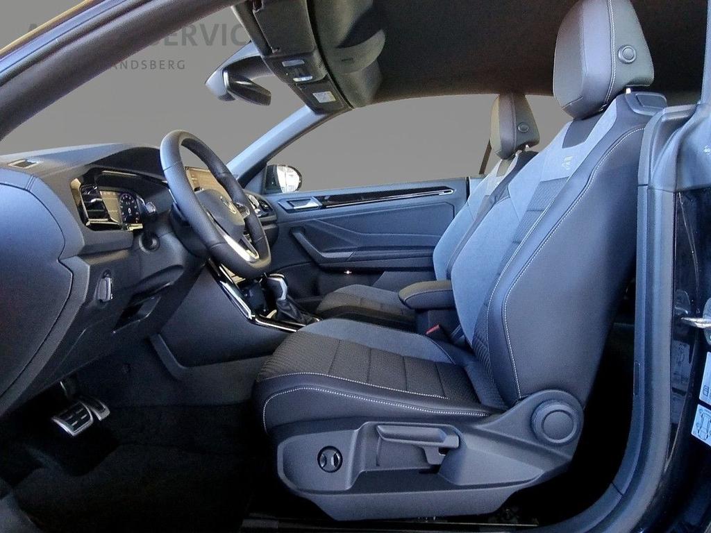 Volkswagen T-Roc 6