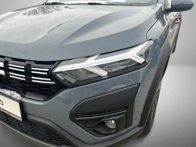 Fahrzeugabbildung Dacia Jogger Expression TCe 110 7-Sitzer