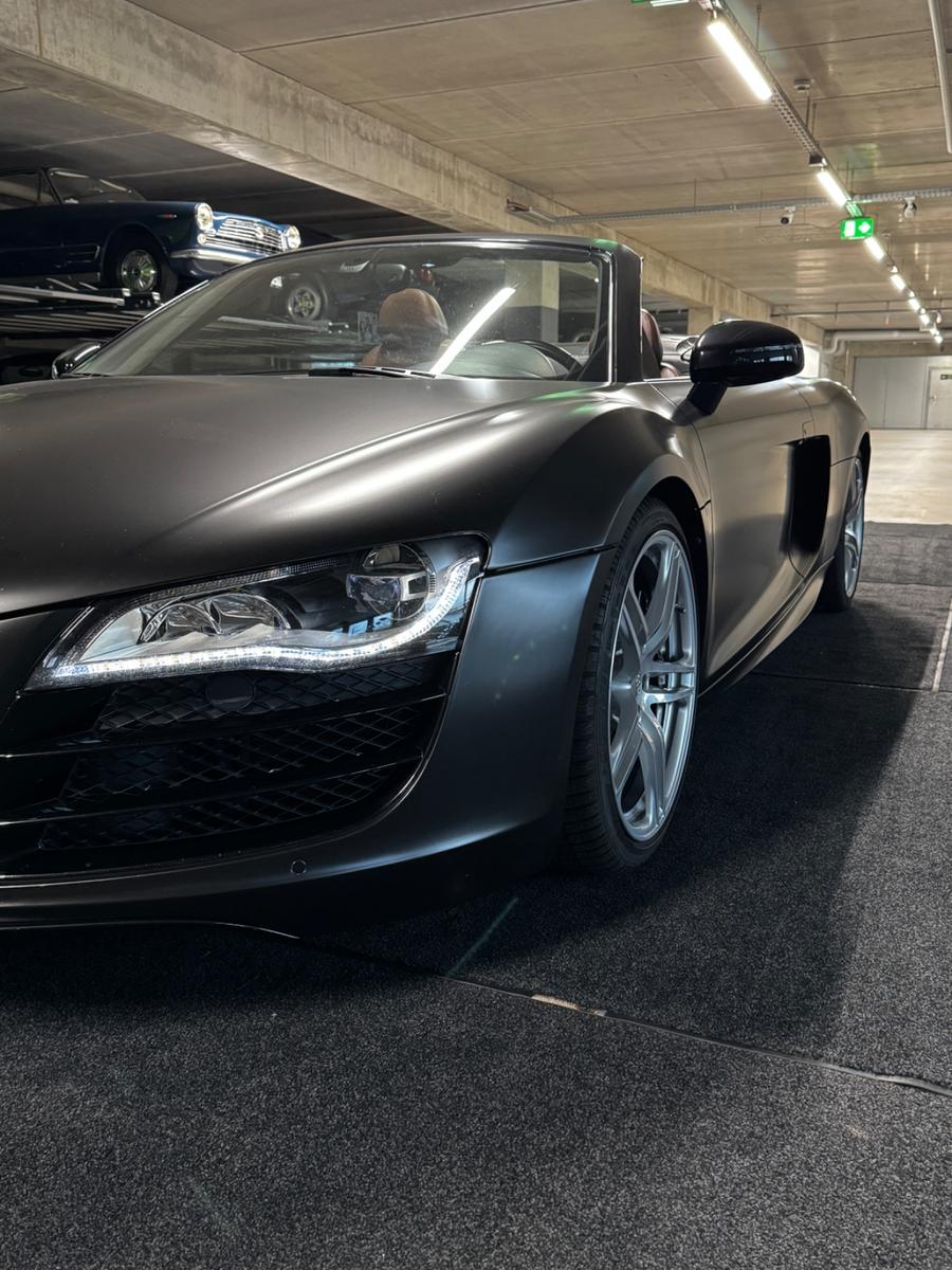 Audi R8 Spyder 5.2 FSI V10 quattro *B&O, Navi, 8fach*