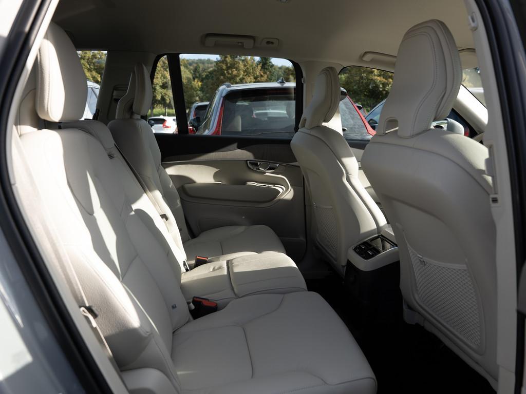Volvo XC90 Recharge T8 AWD AHK ACC FACEL. STANDHZ LED