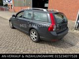 Volvo V50 Kombi 1.6 D Momentum - gebrauchte Volvo V50 aus dem Jahr 2009