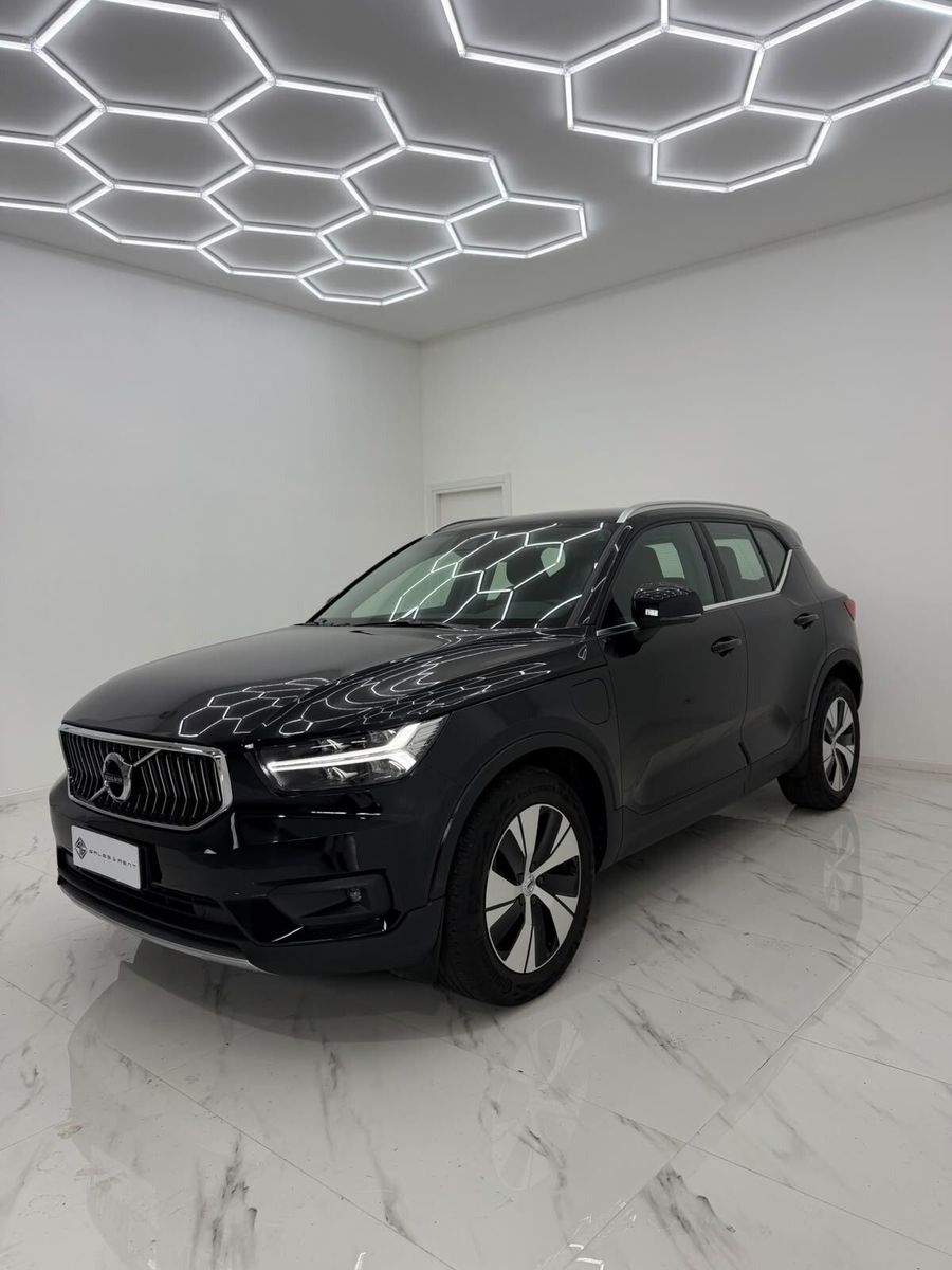 Volvo XC40 T4 Recharge Plug-in Hybrid R-design N