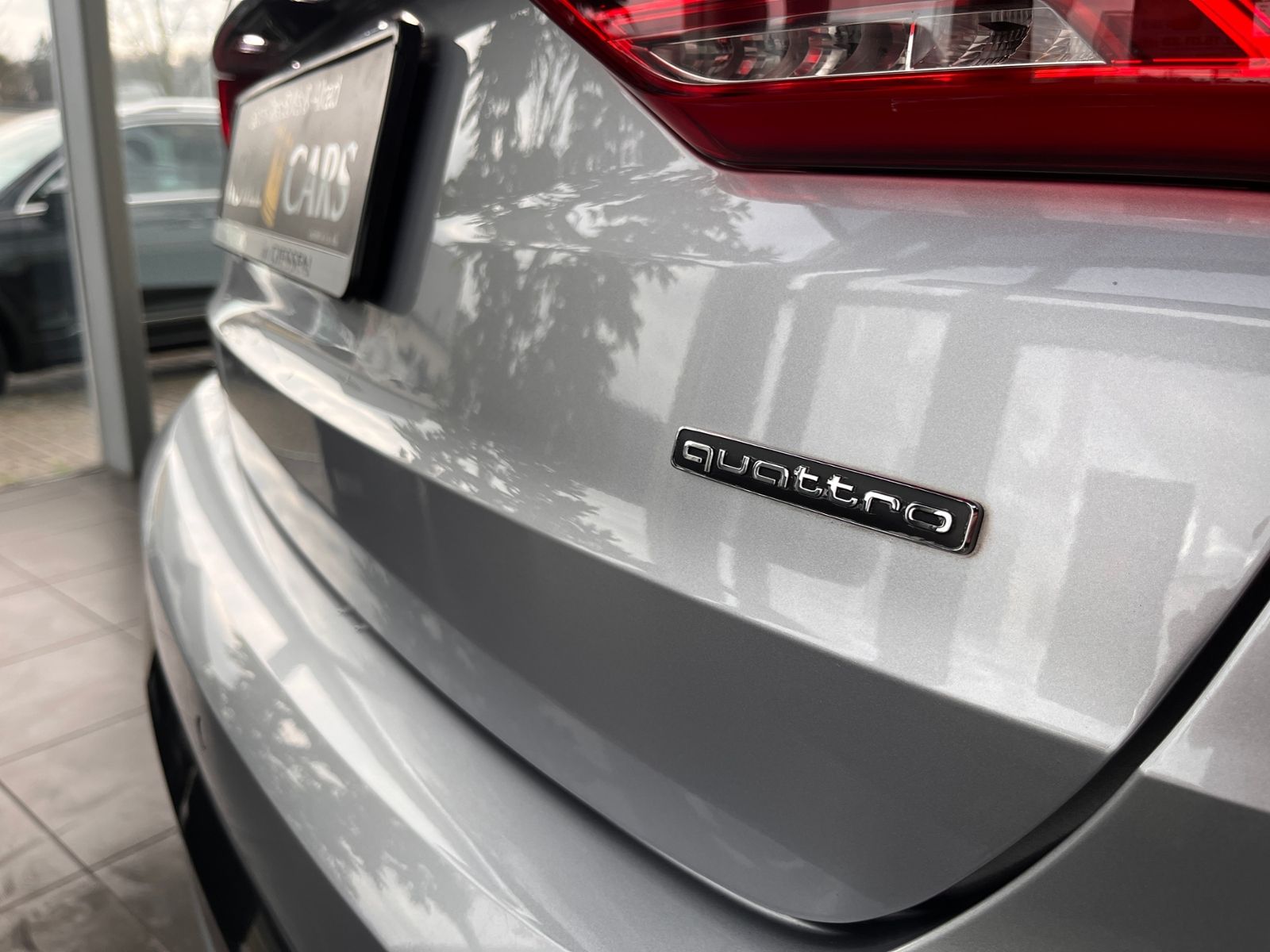 Fahrzeugabbildung Audi Q3 40 TFSI quattro advanced LED NAVI ALU