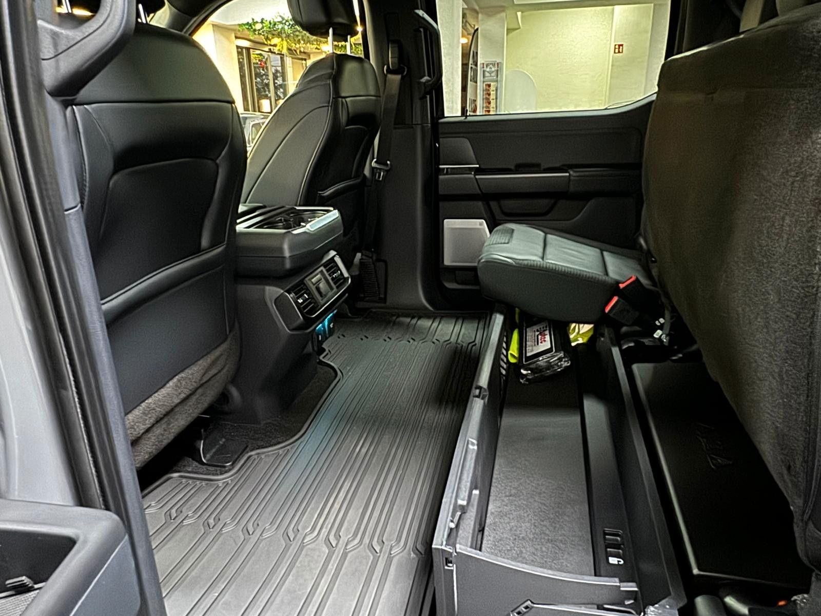 Fahrzeugabbildung Ford RAPTOR SVT SUPERCREW-ACC-NAVI-360-BEAD LOCK-1.HD