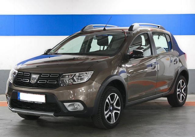 Dacia Sandero II Stepway Celebration NAVI Rückfahrkam.