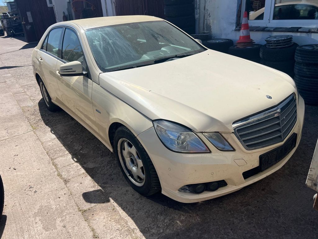 Mercedes-Benz E 200