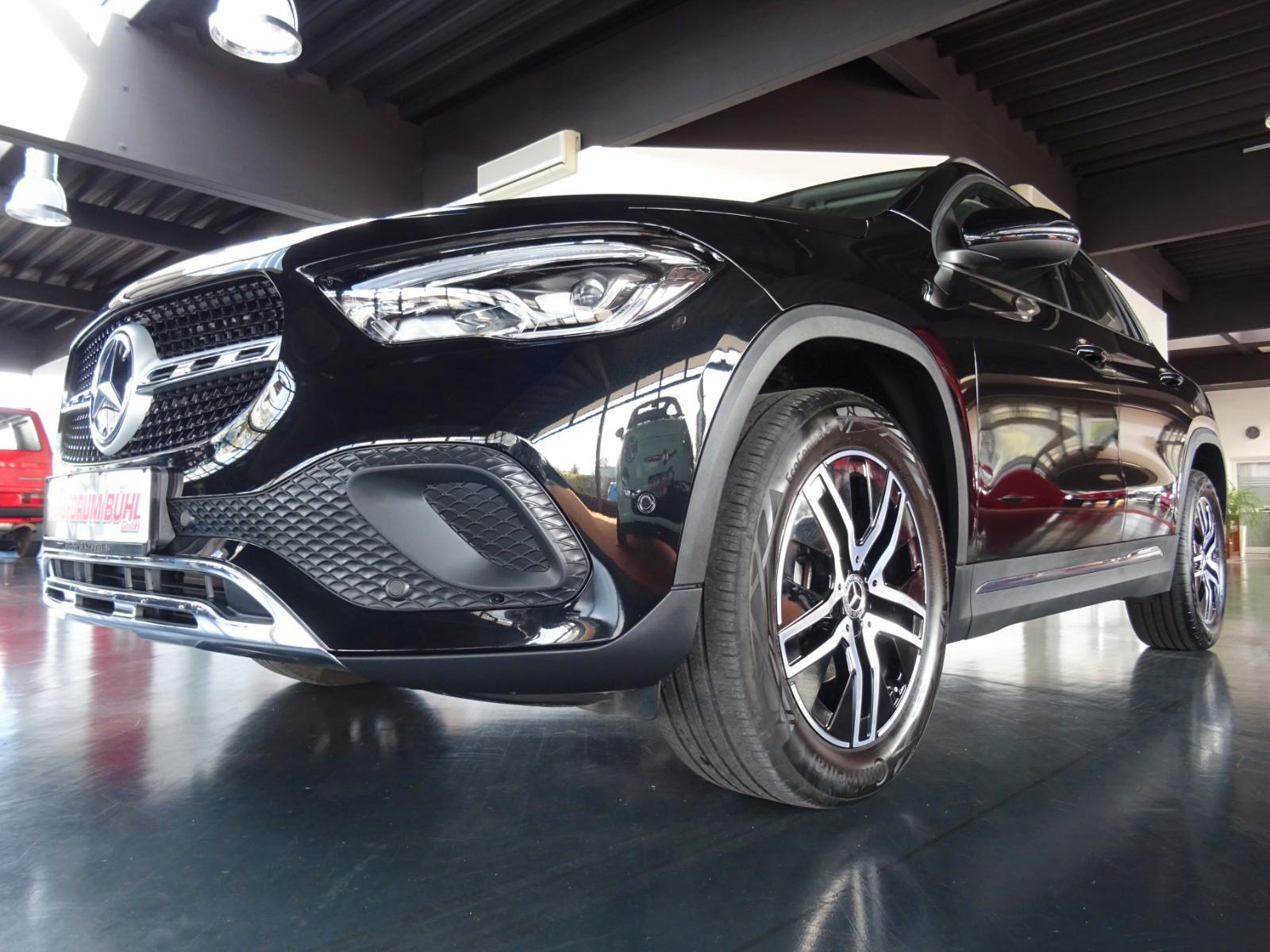Mercedes-Benz GLA 180 Progressive/ Autom./Navi/ LED/ KeylessGo