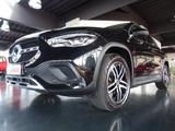 Mercedes-Benz GLA 180 Progressive/ Autom./Navi/ LED/ KeylessGo - scheckheftgepflegte Mercedes GLA 180