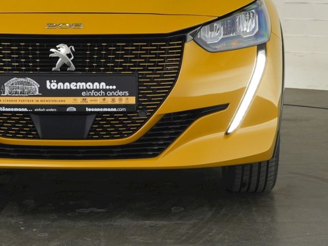 e-208 ALLURE PACK 50kWH+RÜCKFAHRKAMERA+SITZHEIZU