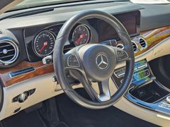 Fahrzeugabbildung E 220 T-Modell Avantgarde d 4Matic HUD+Kamera