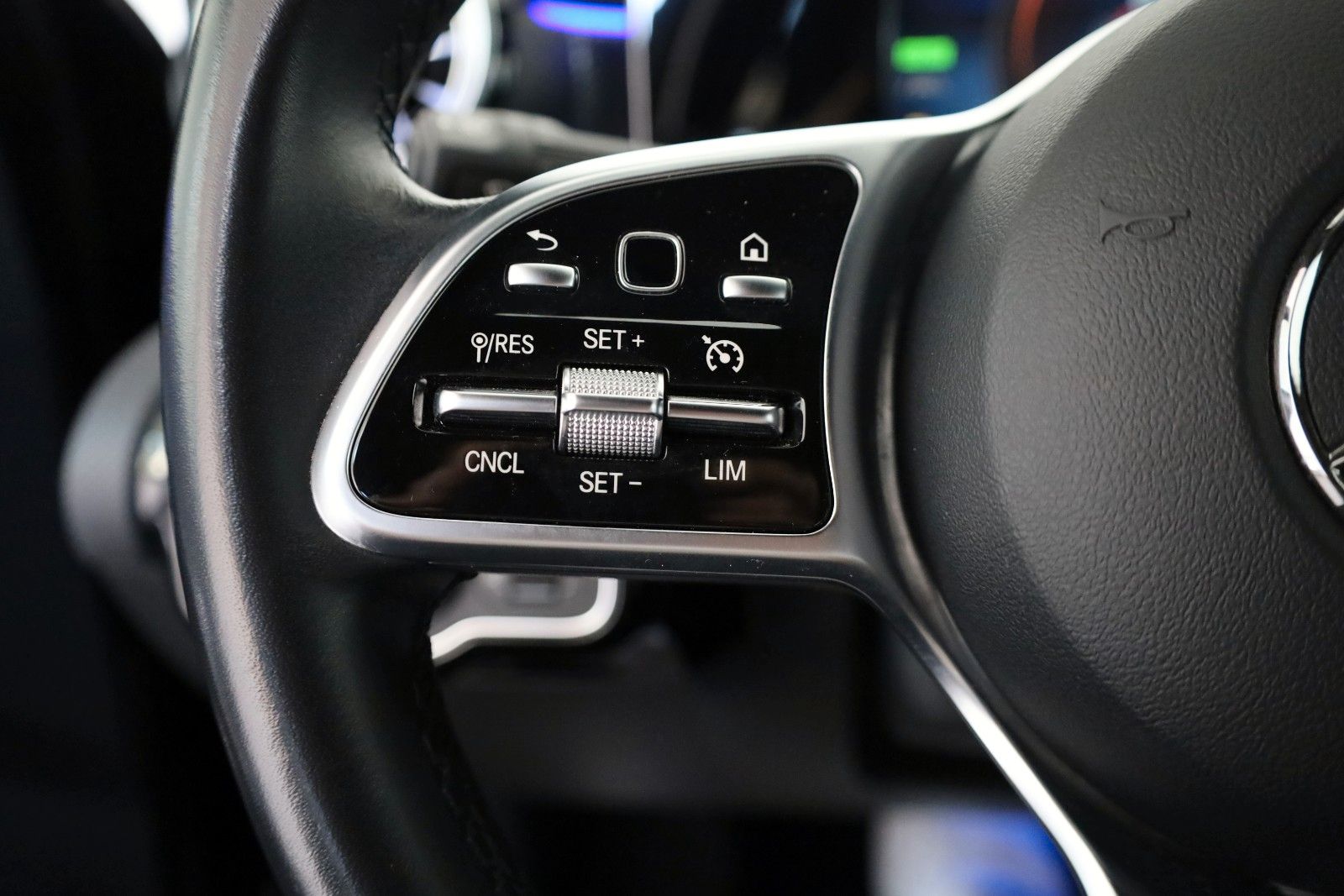 Fahrzeugabbildung Mercedes-Benz A 250e Progressive Lim. T.Leder,Navi,LED,Kamera
