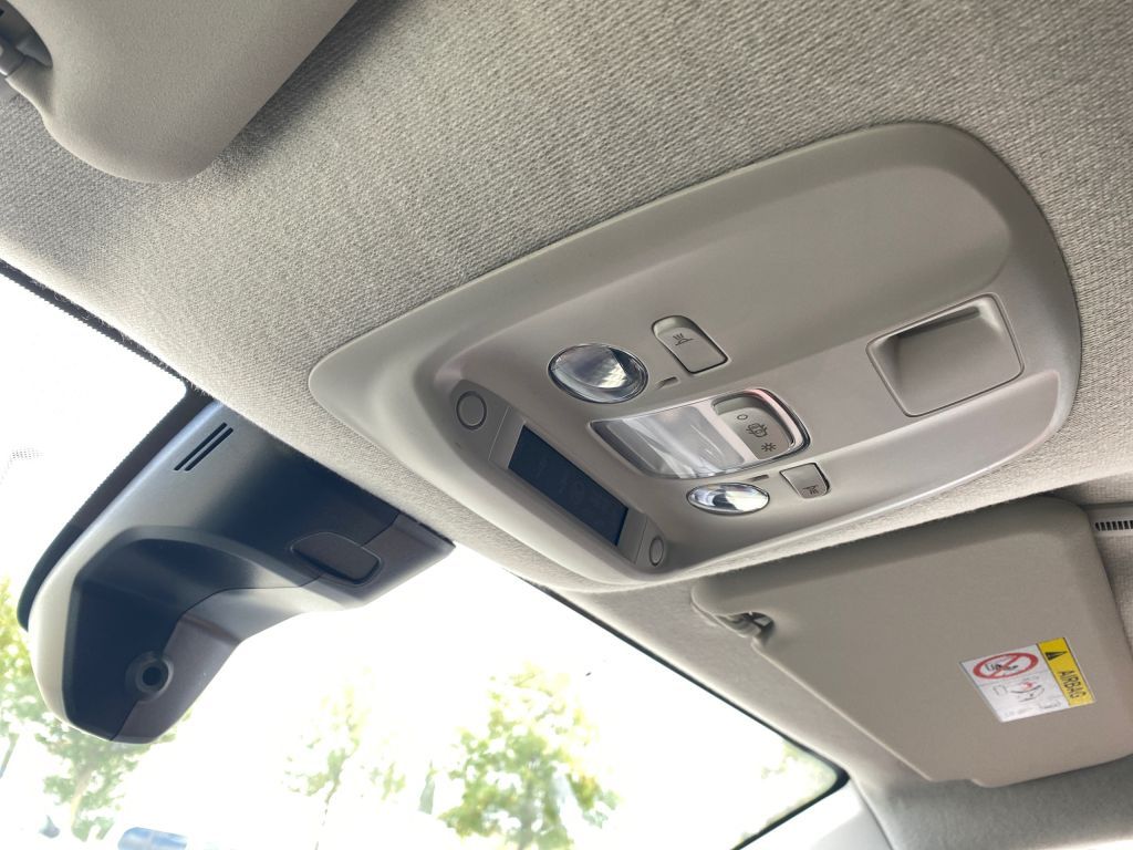 Fahrzeugabbildung Citroën Jumpy 1.5 BlueHDi 120 M *3 Sitze*Navi*Kamera*