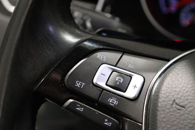 Golf Sportsvan 2.0 TDI DSG ACC NAVI AHK BT KAMER