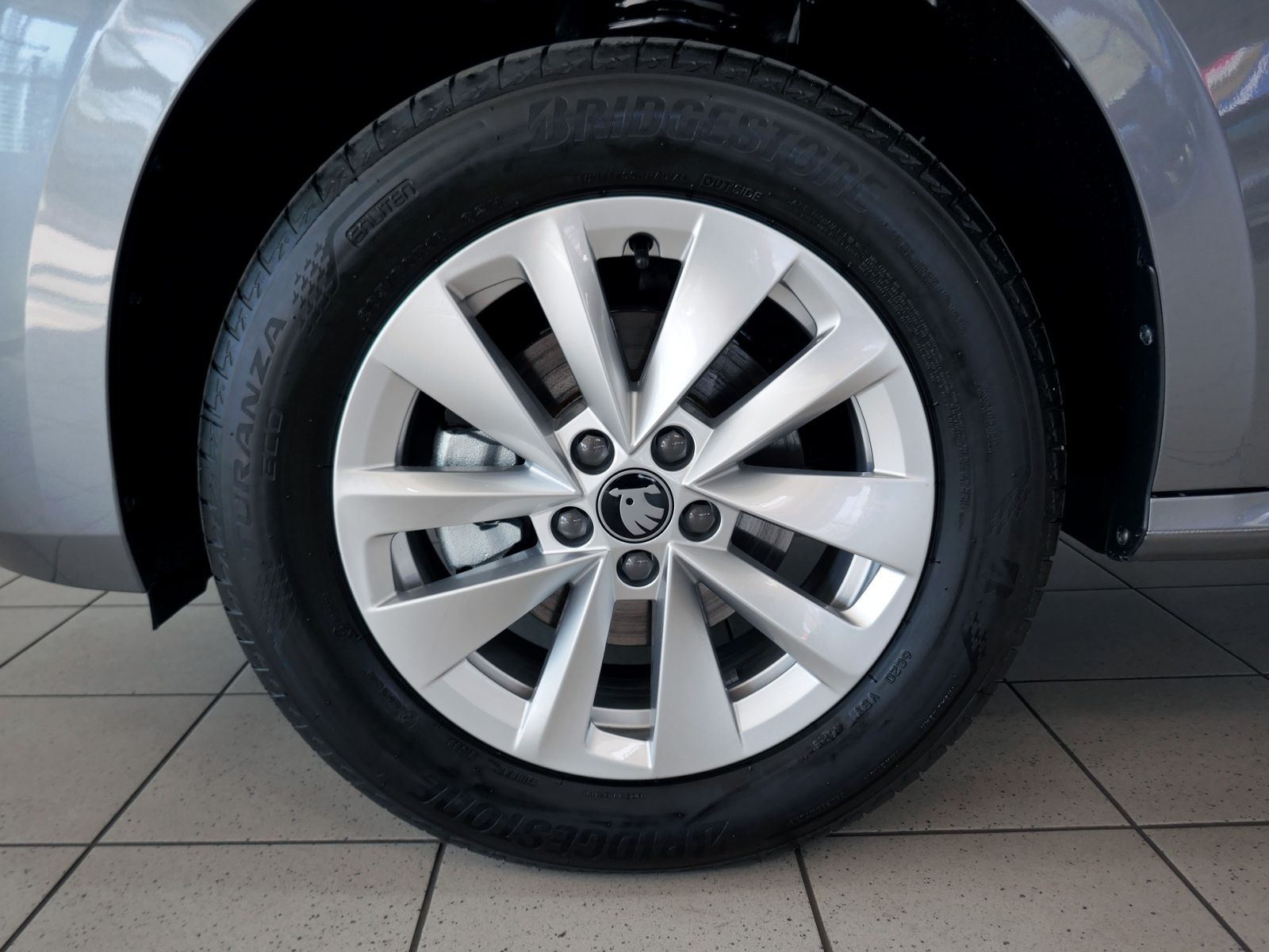 Fahrzeugabbildung SKODA Kamiq Essence 1.0 TSI DSG | LED PDC GRA App