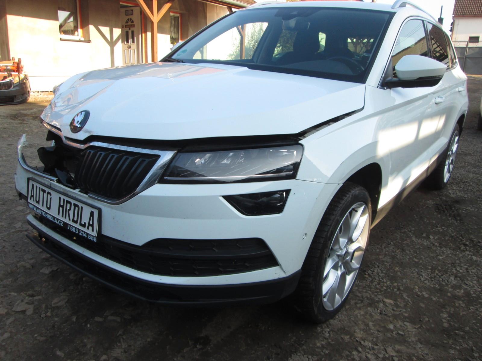 Skoda Karoq Style 4x4 NAVI Standheizung ACC AHK LED