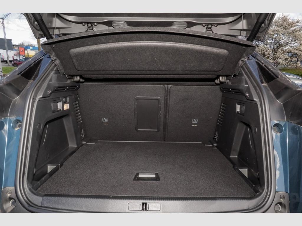Peugeot 3008 GT Voll-LED RückKam ab.AHK Navi Allwetter