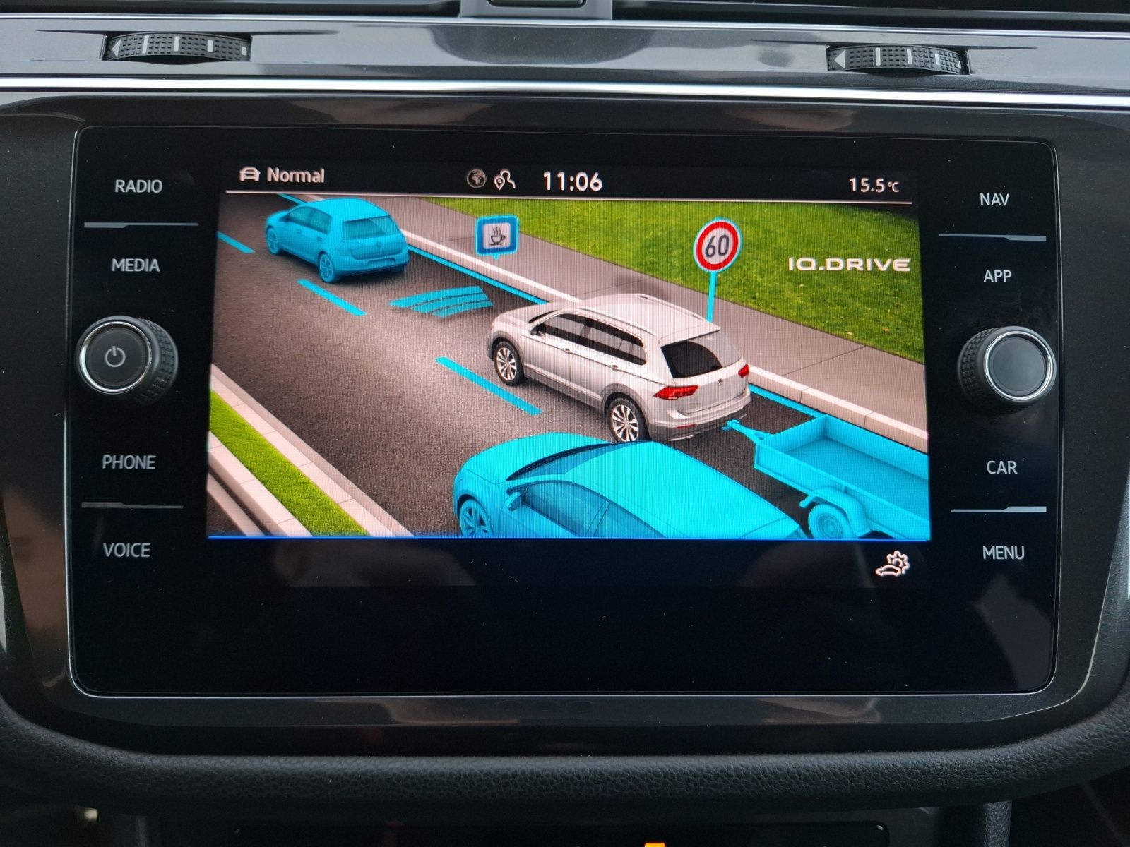 Fahrzeugabbildung Volkswagen Tiguan Allspace TDI R-Line DSG 4M Matrix AHK Nav