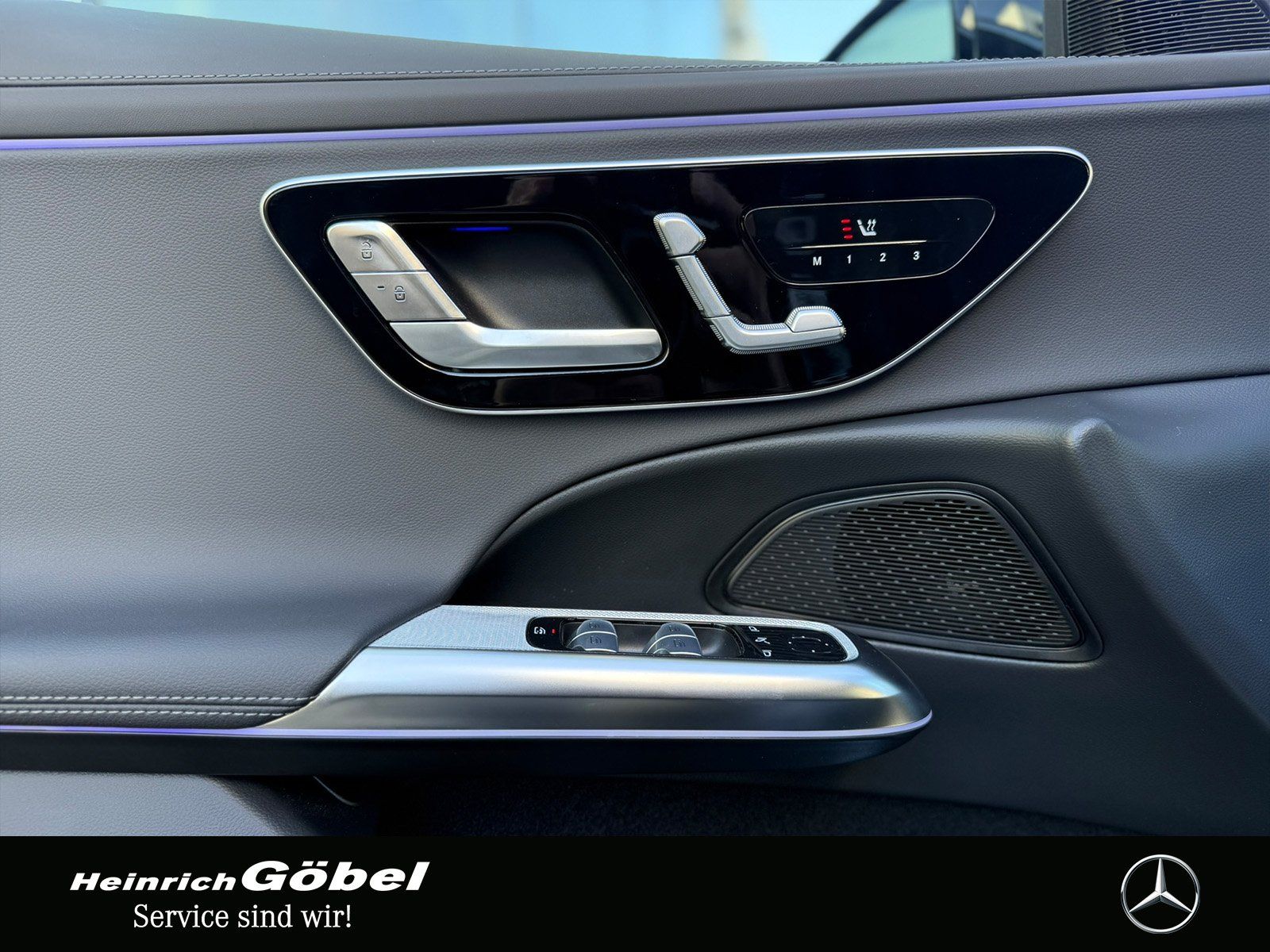 Fahrzeugabbildung Mercedes-Benz E 220 d T AMG*AHK*360°KAM*DIGITAL*MEMORY*TOTWINK