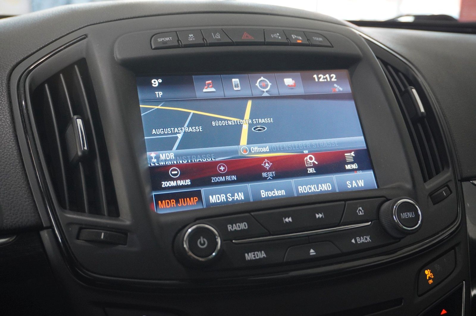 Fahrzeugabbildung Opel Insignia CT 2.0D 4X4 NAVI/LED/KAMERA/SPORT/AHK