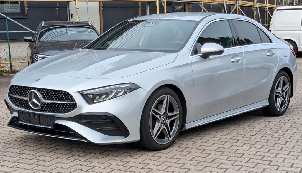 MercedesBenz A 200d Limousine AMG SportLine Facelift 2023