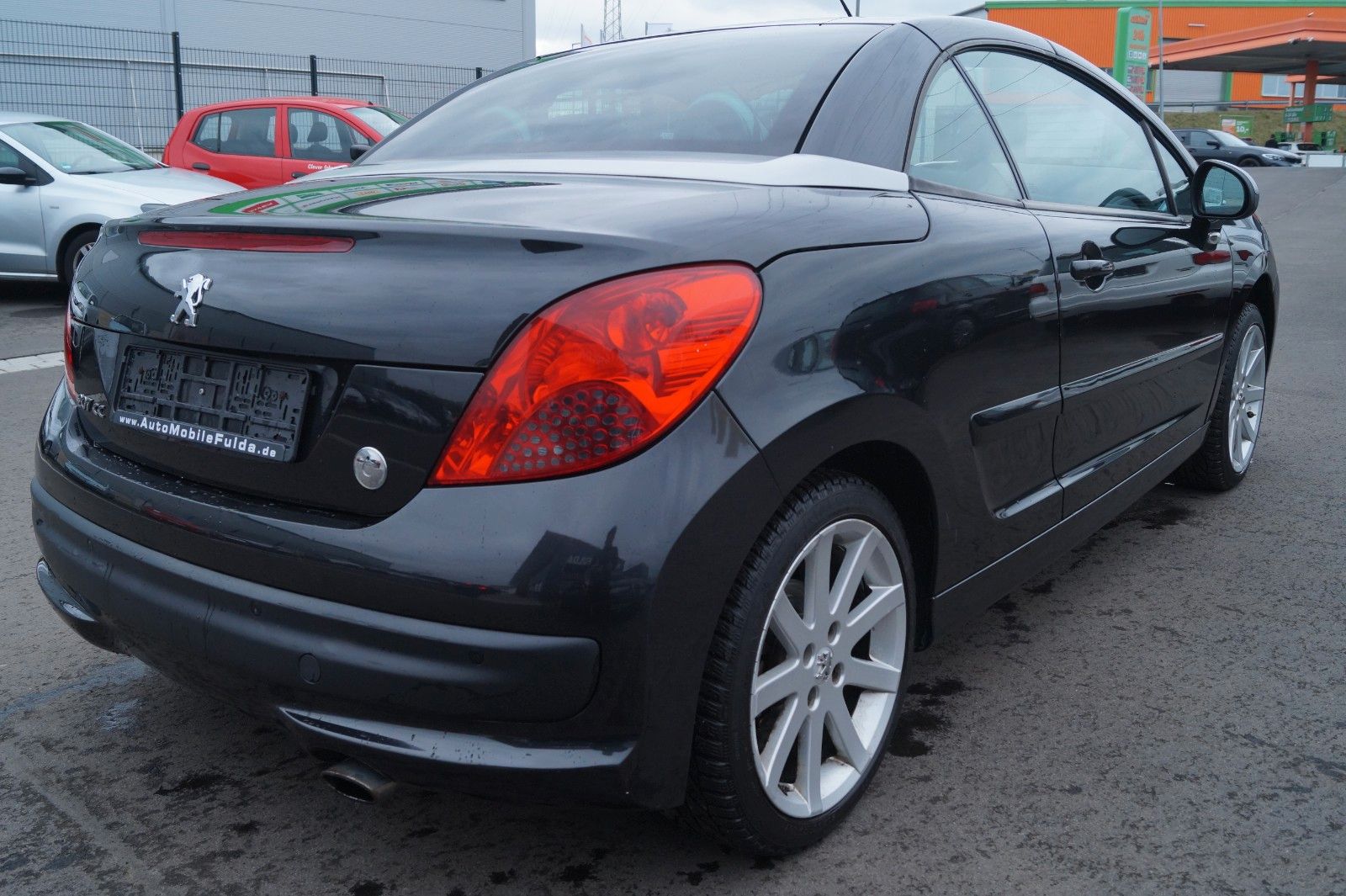 Fahrzeugabbildung Peugeot 207 CC Cabrio-Coupe Roland Garros